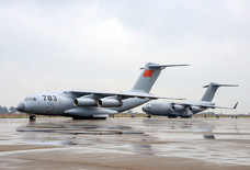 运20与美C-17珠海航展现场亲密接触